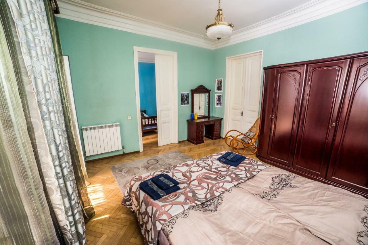 Gold District Apartment Тбилиси Екстериор снимка
