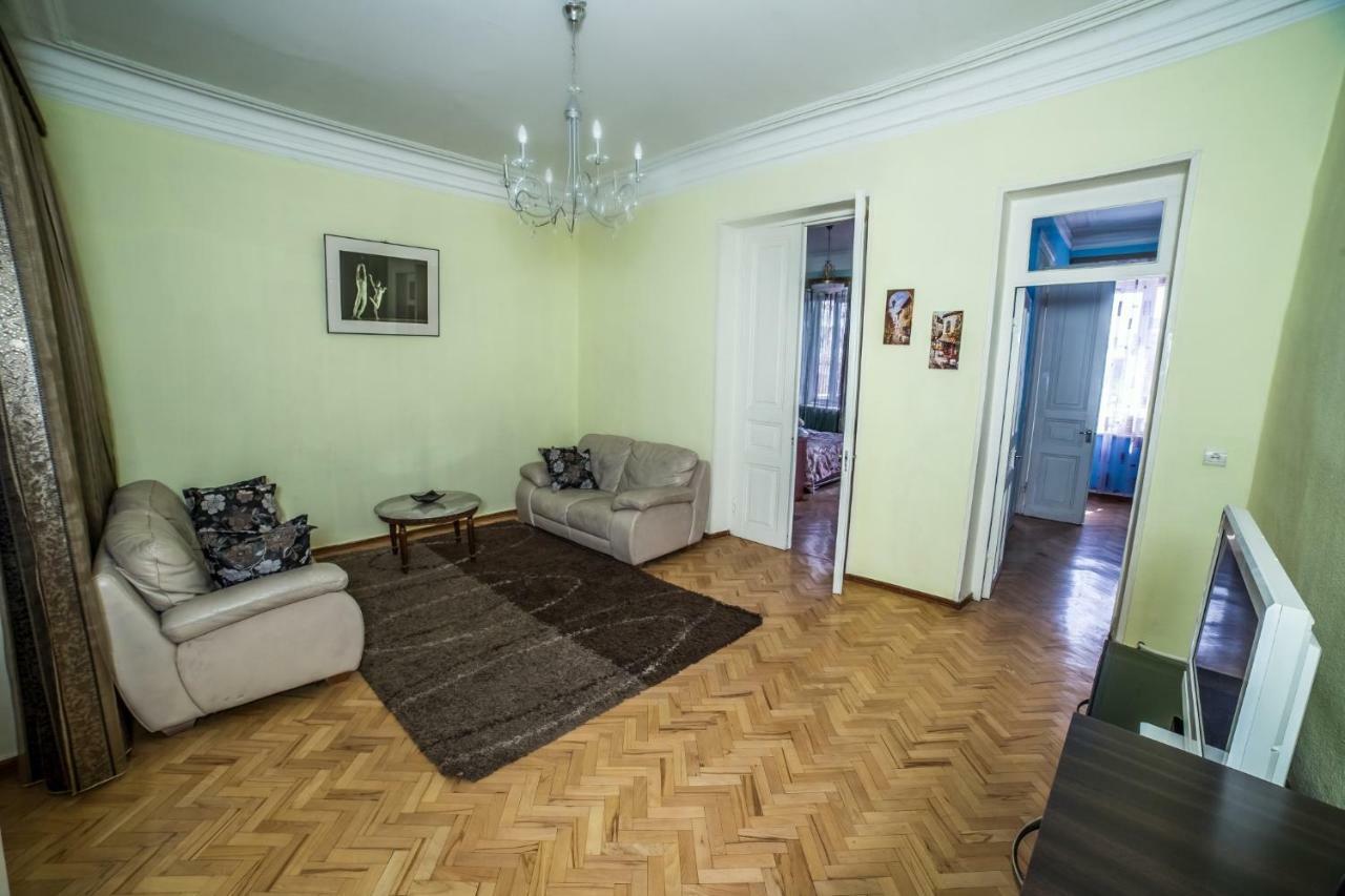 Gold District Apartment Тбилиси Екстериор снимка